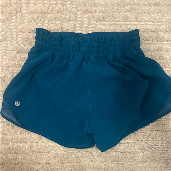 Hawaiian blue lulu shorts length 2.5 size 2 - Picture 2 of 6